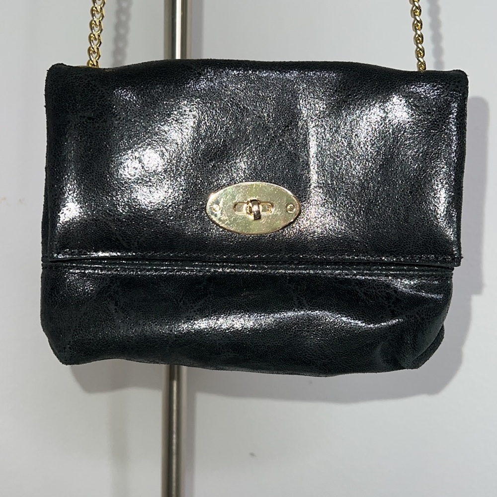 🔹 Vera Pelle Small Shoulder Bag with Gold Metal Chain